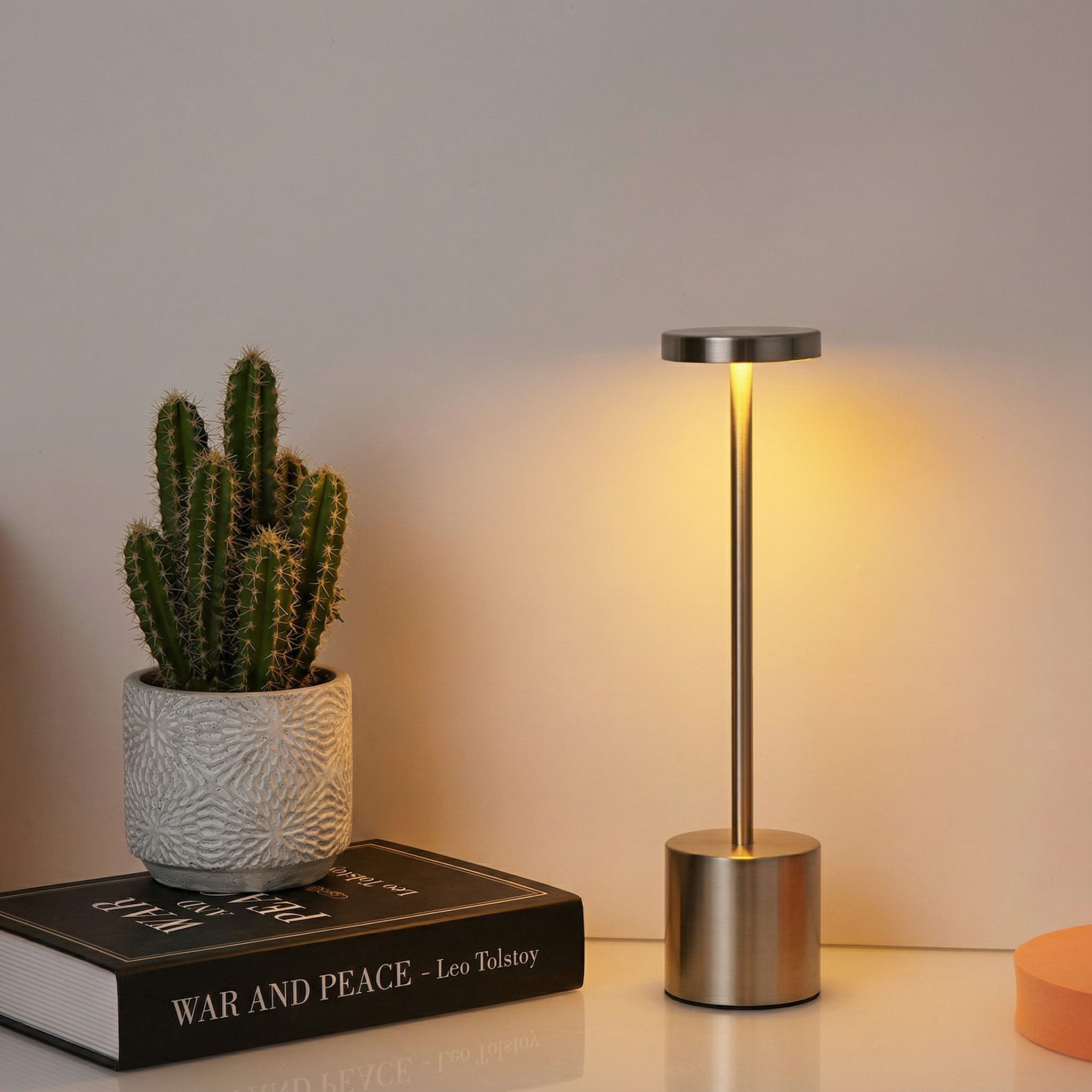 Bordslampa Lumina Porta Rostfritt Stål