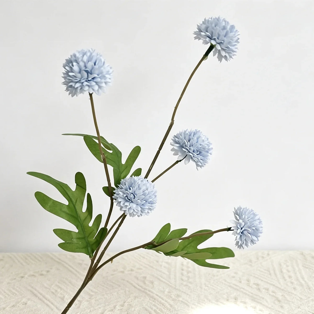 Konstkvist Kiku Pompon 51cm