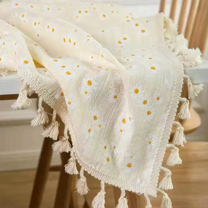 1PCS Beige Daisy Lace Tassels Cotton Tablecloth Tea Table, Table Cover For Farmhouse Kitchen Picnic Wedding Dining Room Deco