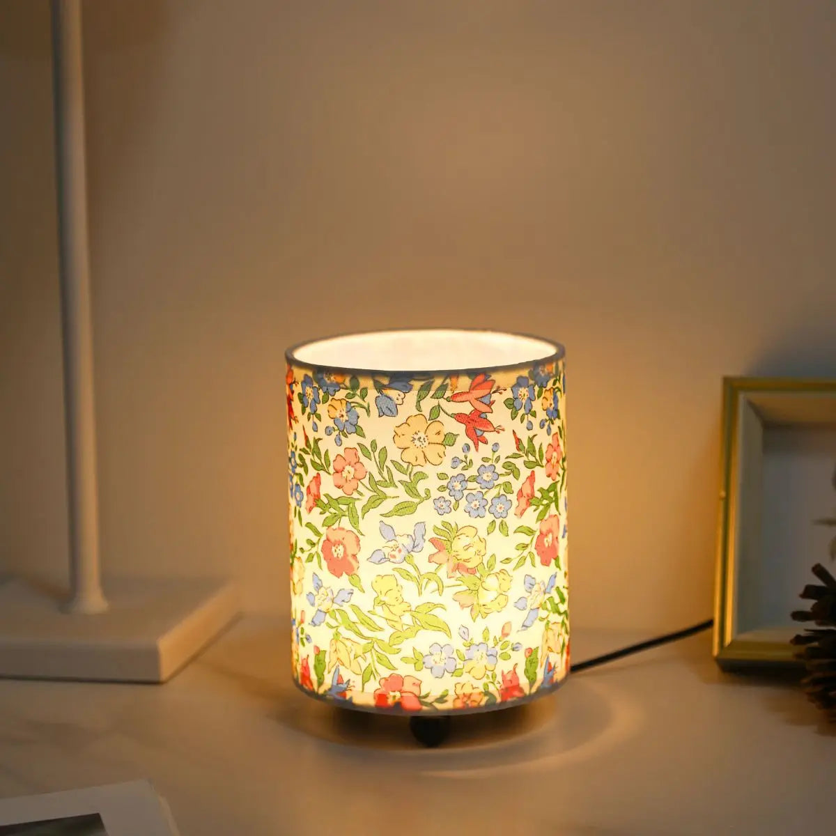 Bordslampa Tela USB