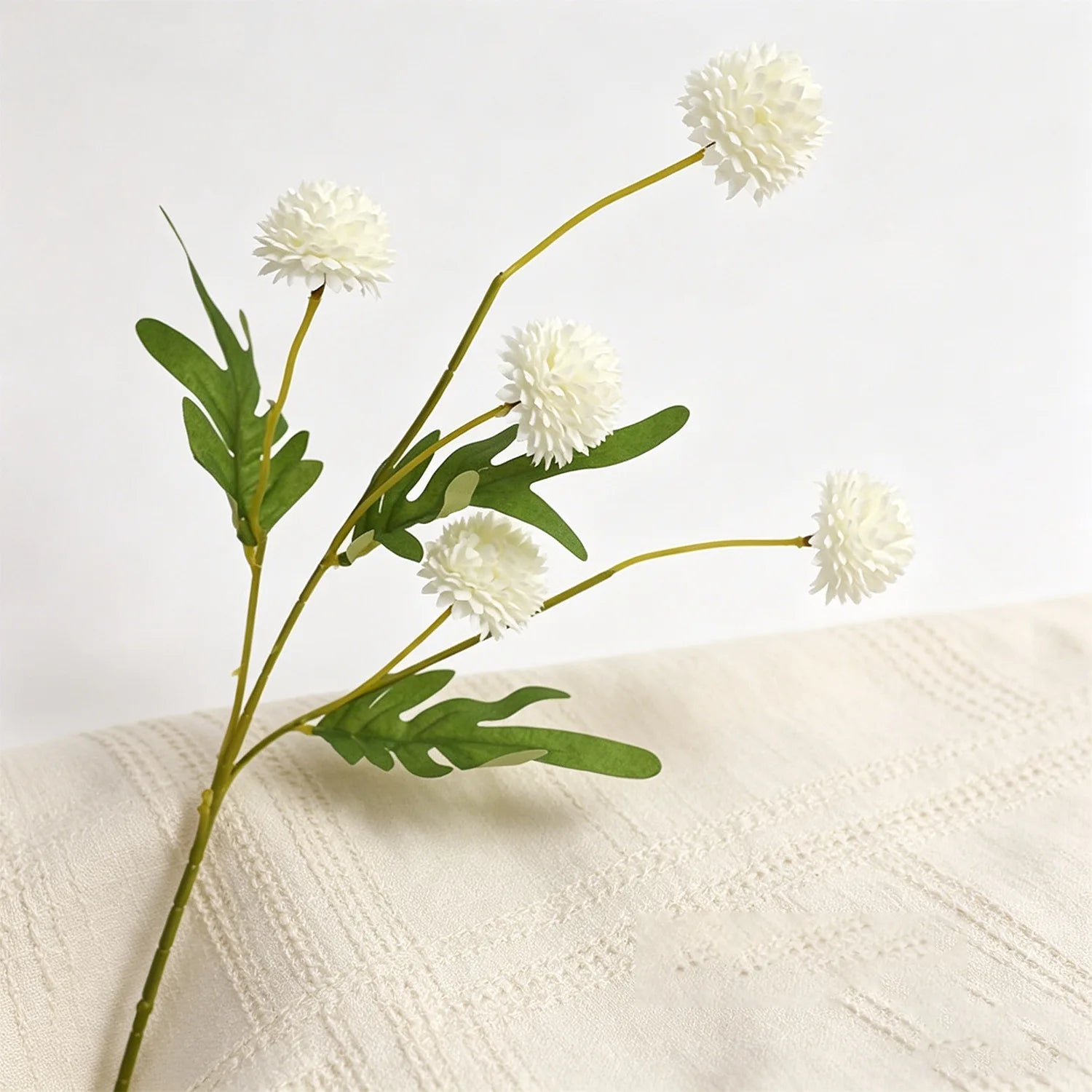 Konstkvist Kiku Pompon 51cm