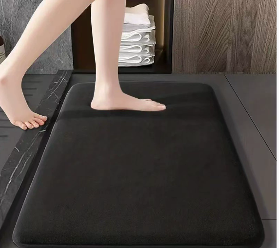 Absorbent Velvet Bathroom Floor Mat (VELUM)